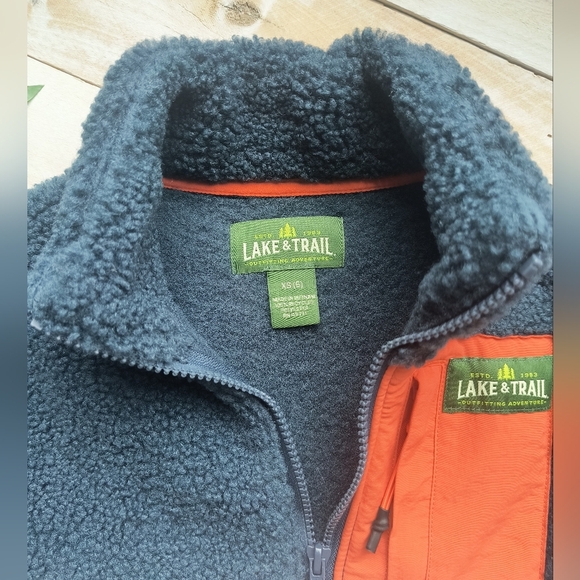 Lake & Trail Toddler Boy Sherpa Lined Sweater Fleece Pullover Color-blocked XS 5 - Picture 4 of 5